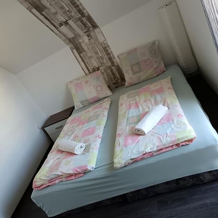 My Home Cibuka Apartman! ไฮจ์ดุสโซบอสโล ภายนอก รูปภาพ