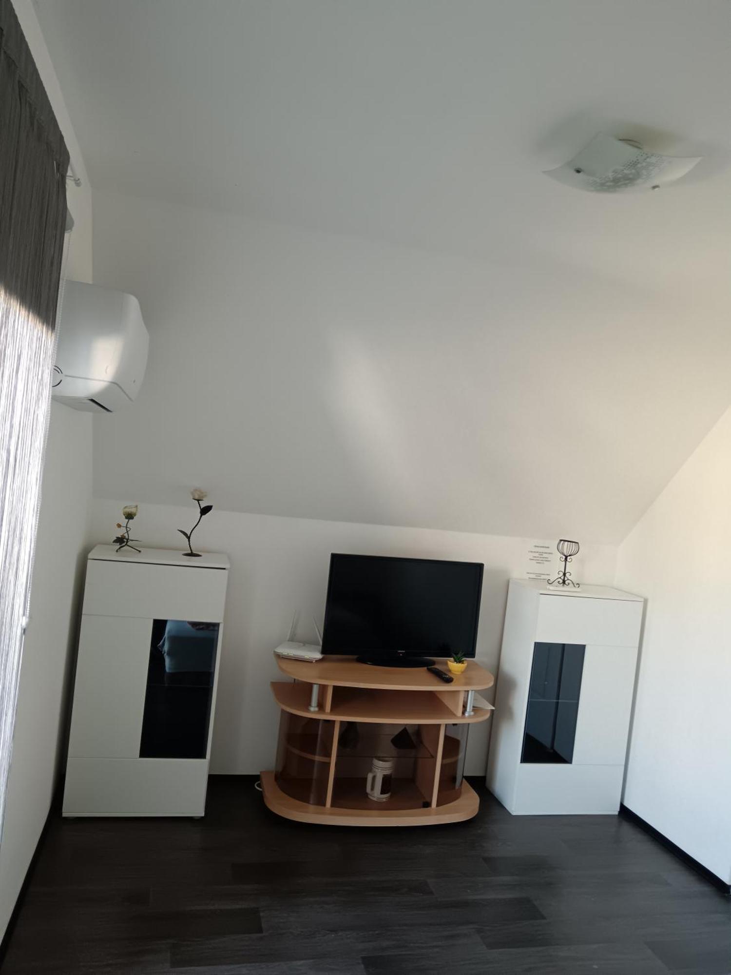 My Home Cibuka Apartman! ไฮจ์ดุสโซบอสโล ภายนอก รูปภาพ